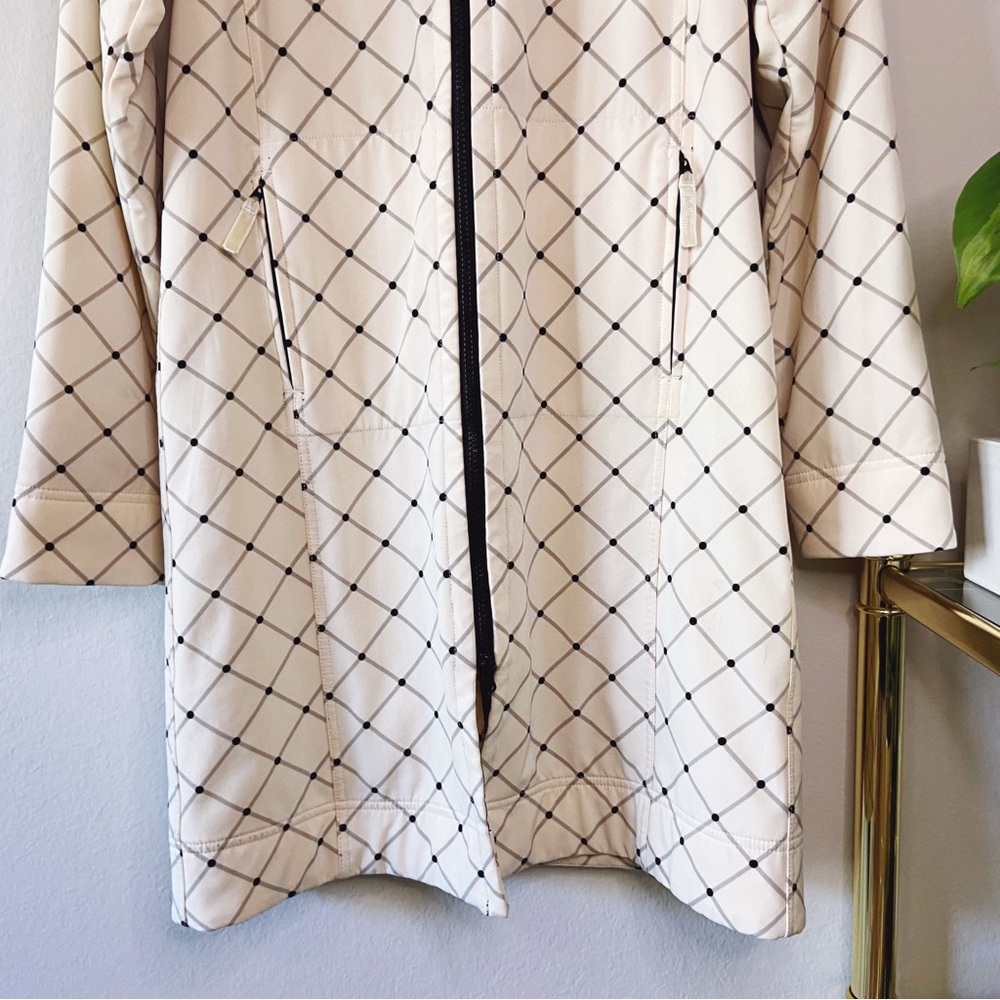lululemon athletica Cream Grid-Print Hooded Jacket with Black Trim - Picture 4 of 13